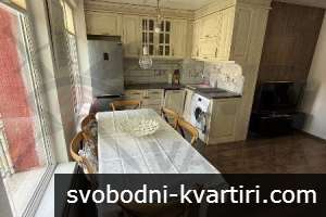 Дава се под наем тристаен апартамент в Спорта Зала! Дава се под наем тристаен апартамент в Спорта Зала!