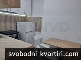 Дава се под наем тристаен апартамент в Център! Дава се под наем тристаен апартамент в Център!