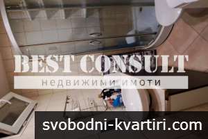 Обзаведена къща с двор - Корабния техникум