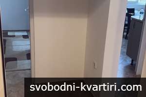 Даваме под наем двустаен апартамент в центъра на Пловдив