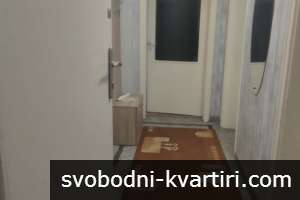 Дава се под наем тристаен апартамент в Центъра Дава се под наем тристаен апартамент в Центъра