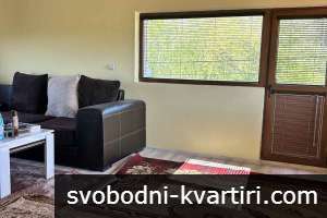Масивна триетажна къща в с. Самоводене Масивна триетажна къща в с. Самоводене