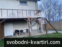 Къща с три спални под наем в с.Церова кория