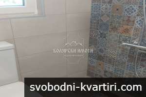 Четиристаен Луксозен апартамент с паркомясто и двор Четиристаен Луксозен апартамент с паркомясто и двор
