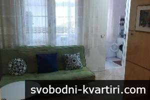Дава се под наем тристаен апартамент в Колхозен Пазар!