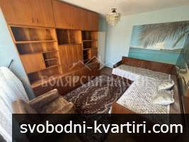 Просторен четиристаен в кв.Колю Фичето
