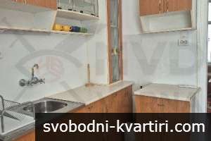 Дава се под наем тристаен апартамент в Център! Дава се под наем тристаен апартамент в Център!