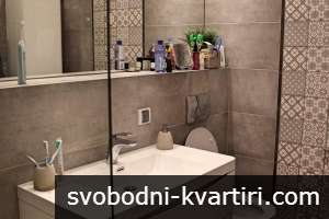 Център тристаен апартамент обзаведен #1780554984