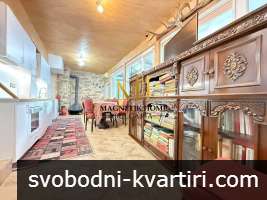Страхотна едноетажна къща с 2 спални, 3 паркоместа и собствен двор в кв. Банево Страхотна едноетажна къща с 2 спални, 3 паркоместа и собствен двор в кв. Банево