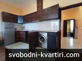 Тристаен апартамент в Широк Център