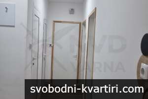Дава се под наем тристаен апартамент в Център! Дава се под наем тристаен апартамент в Център!