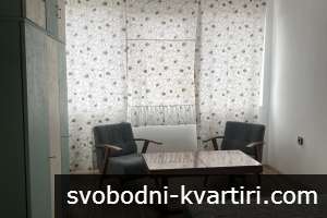 Двустаен в широк център