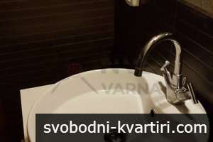 Дава се под наем тристаен апартамент в Св.Св. Константин и Елена!