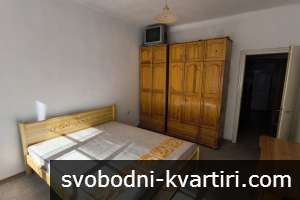 Двустаен в център