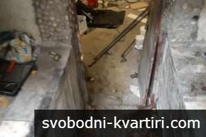 Давам под наем авто сервиз в КичукПариж до МОДЪР -оборудван има санитарен възел и допълнително външно паркомясто с канал