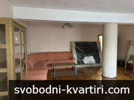 Тристаен апартамент в Широк център Тристаен апартамент в Широк център