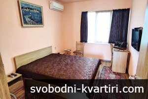 Център тристаен апартамент обзаведен #1750142898