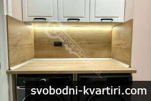 Тристаен южен апартамент в близост до МОЛ