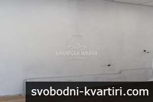 Офис/Магазин/Студио под наем в Идеален Център