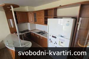 Център тристаен апартамент обзаведен #1746689227