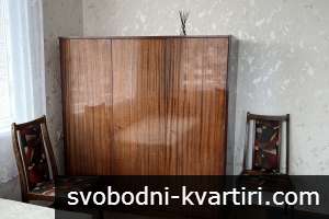 Тристаен с красива гледка