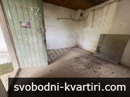 Къща със самостоятелен път в с. Церова Кория Къща със самостоятелен път в с. Церова Кория
