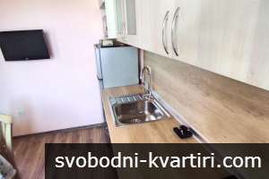 Център тристаен апартамент обзаведен #1750142898