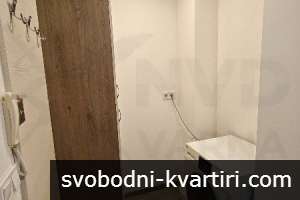 Дава се под наем двустаен апартамент в Идеален Център!