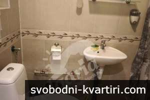 Тристаен апартамент с гледка към крепостта "Царевец" Тристаен апартамент с гледка към крепостта "Царевец"