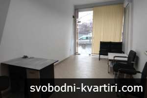 Давам под наем търговско помещение в Кючук Париж