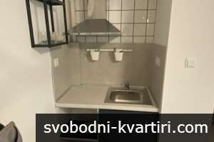 Дава се под наем едностаен апартамент в Центъра