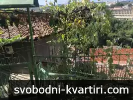 Къща с инвестиционен проект в центъра на гр. Велико Търново