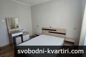 Етаж от къща с паркомясто широк център