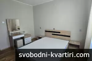 Етаж от къща с паркомясто широк център