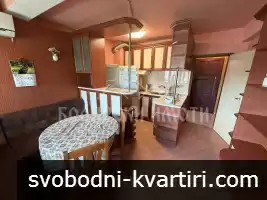 Двустаен в Широк Център