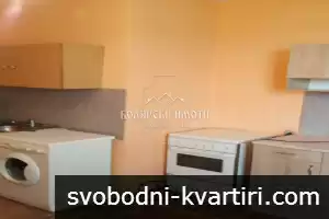 Тристаен в Акация
