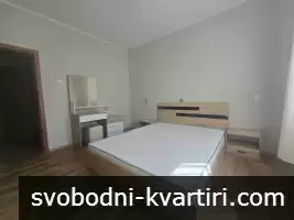 Газифициран тристаен център с паркомясто
