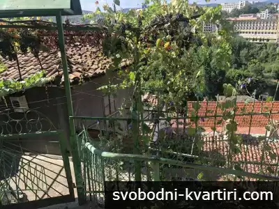 Къща с инвестиционен проект в центъра на гр. Велико Търново