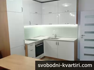 Отдава под наем