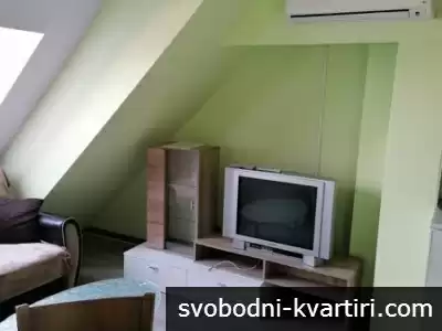 Даваме под наем двустаен апартамент в Каменица 2