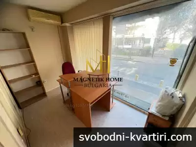 Оборудвано партерно офис помещение в супер център до Съдебната палата