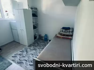 Даваме под наем едностаен апартамент в центъра на Пловдив.