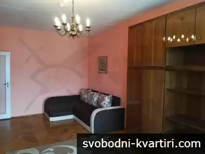 Дава се под наем четиристаен апартамент в Чайка!