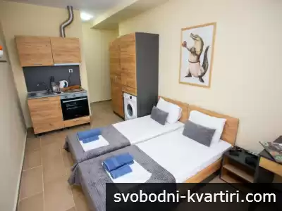 Предлага под наем НОВ , слънчев и просторен , луксозно обзаведен, едностаен  апартамент в кв.Бузлуджа