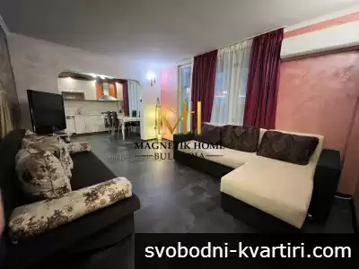 Магнетичен тристаен апартамент до ”Флората” и входа на морската градина в ж.к. Лазур