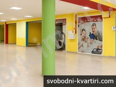 Просторен търговски обект под наем