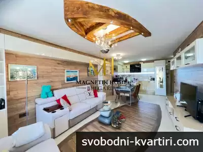 Луксозен двустаен апартамент с 2 бани и паркомясто в супер център