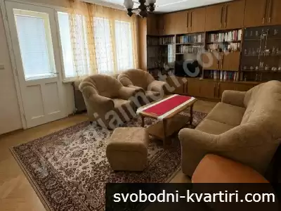 Многостайно жилище с гараж в централната част на гр. Лясковец
