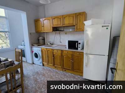 Двустаен в център