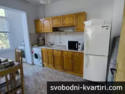 Двустаен в център